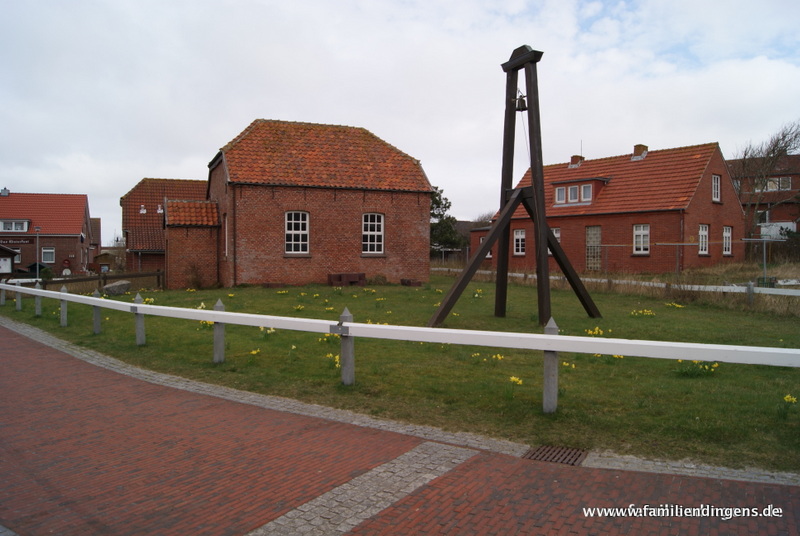 Inselglocke und Inselkirche Baltrum