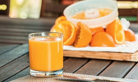 fresh orange juice, squeezed, refreshing