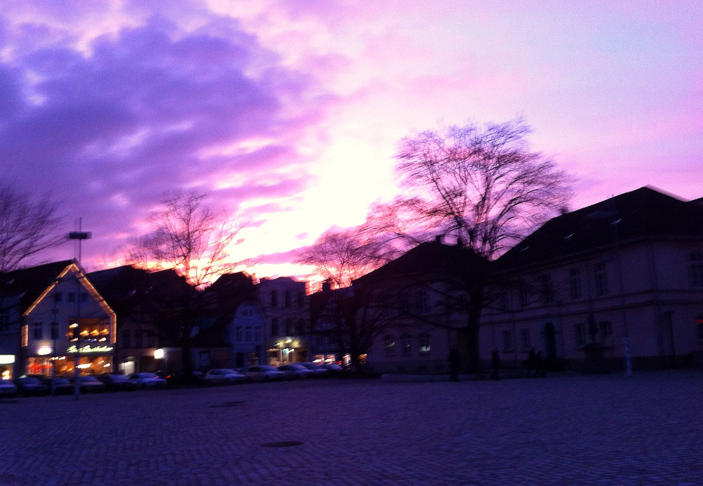 Foto: Oldenburger Schlossplatz im Abendrot